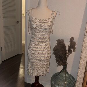 Storia Cream and Purple Floral Midi Dress